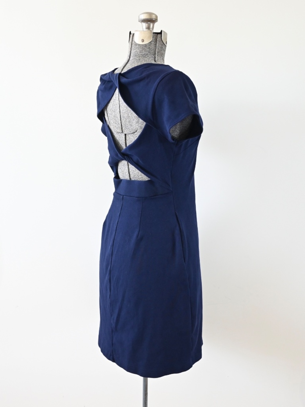 NY & Co Navy Twist Back Shift Dress in City Knit Cotton Size S